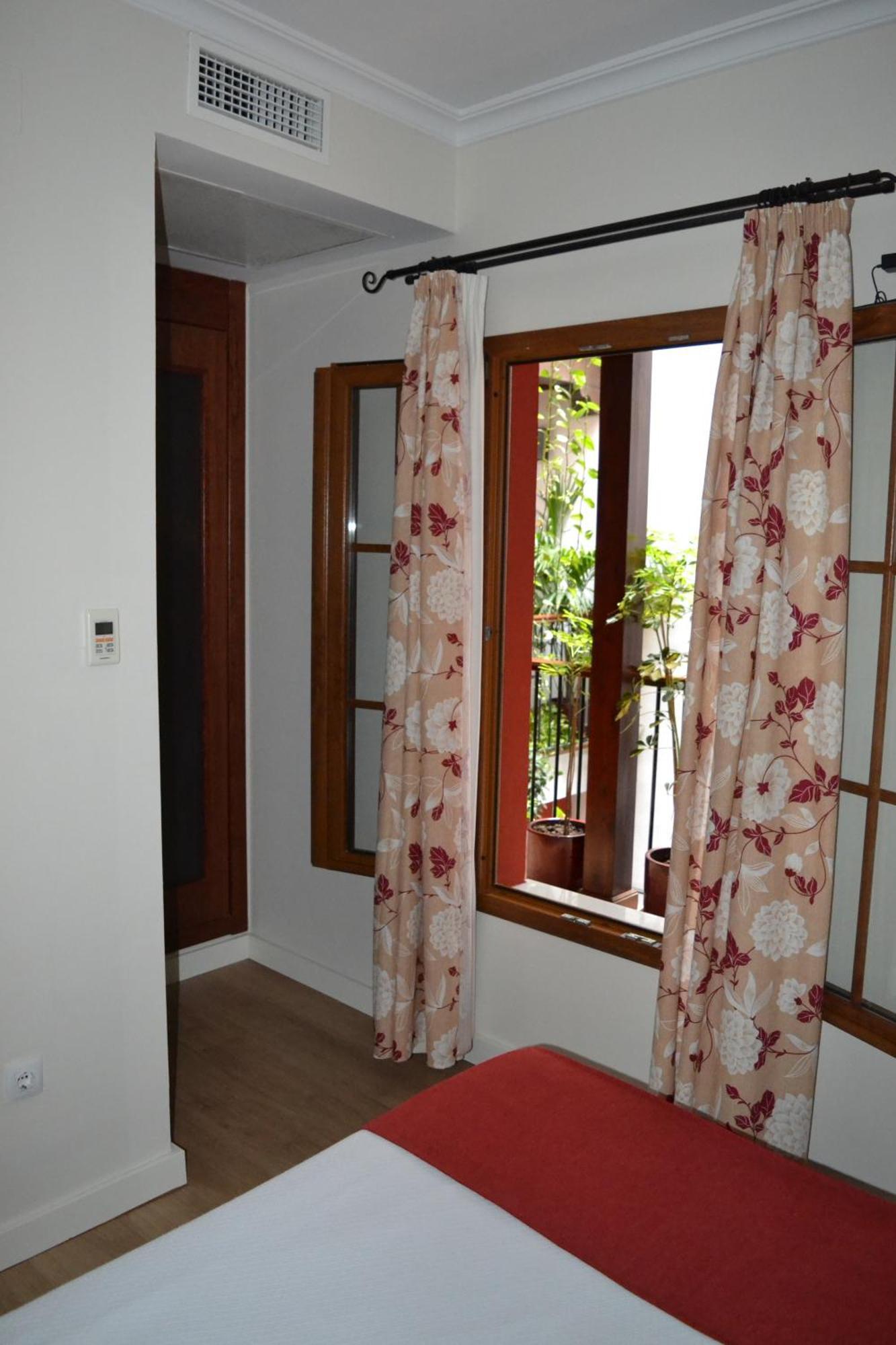 Hostal Al-Andalus Conil De La Frontera Buitenkant foto