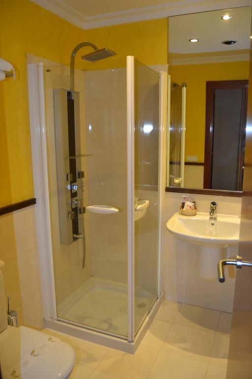 Hostal Al-Andalus Conil De La Frontera Buitenkant foto
